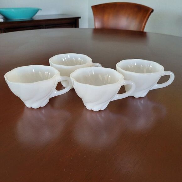 Vintage Milk-Glass Tea Cups With Swirl Design (Set of 4) - Picture 10 of 10